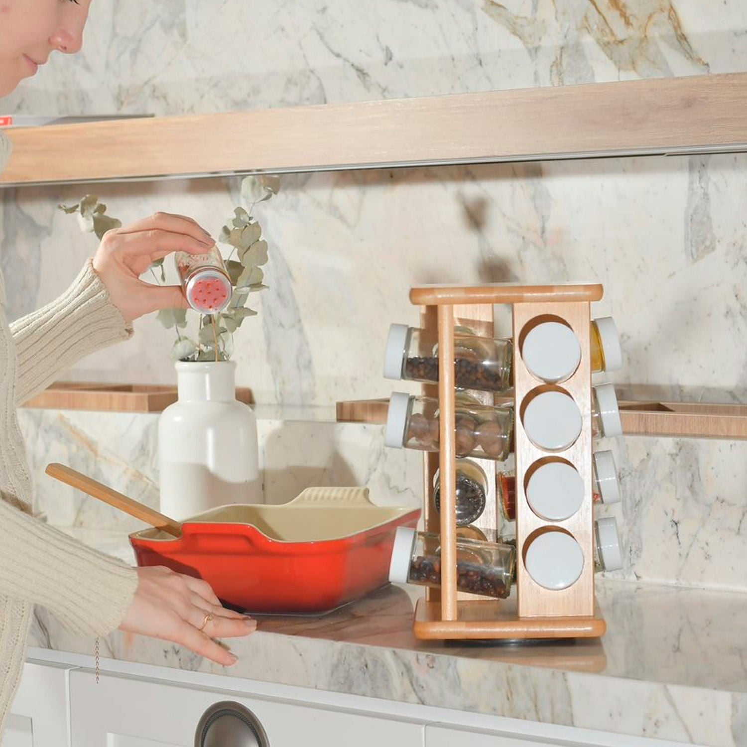 Rotating Orna Unique Spice Rack 17 Pieces Keep Line